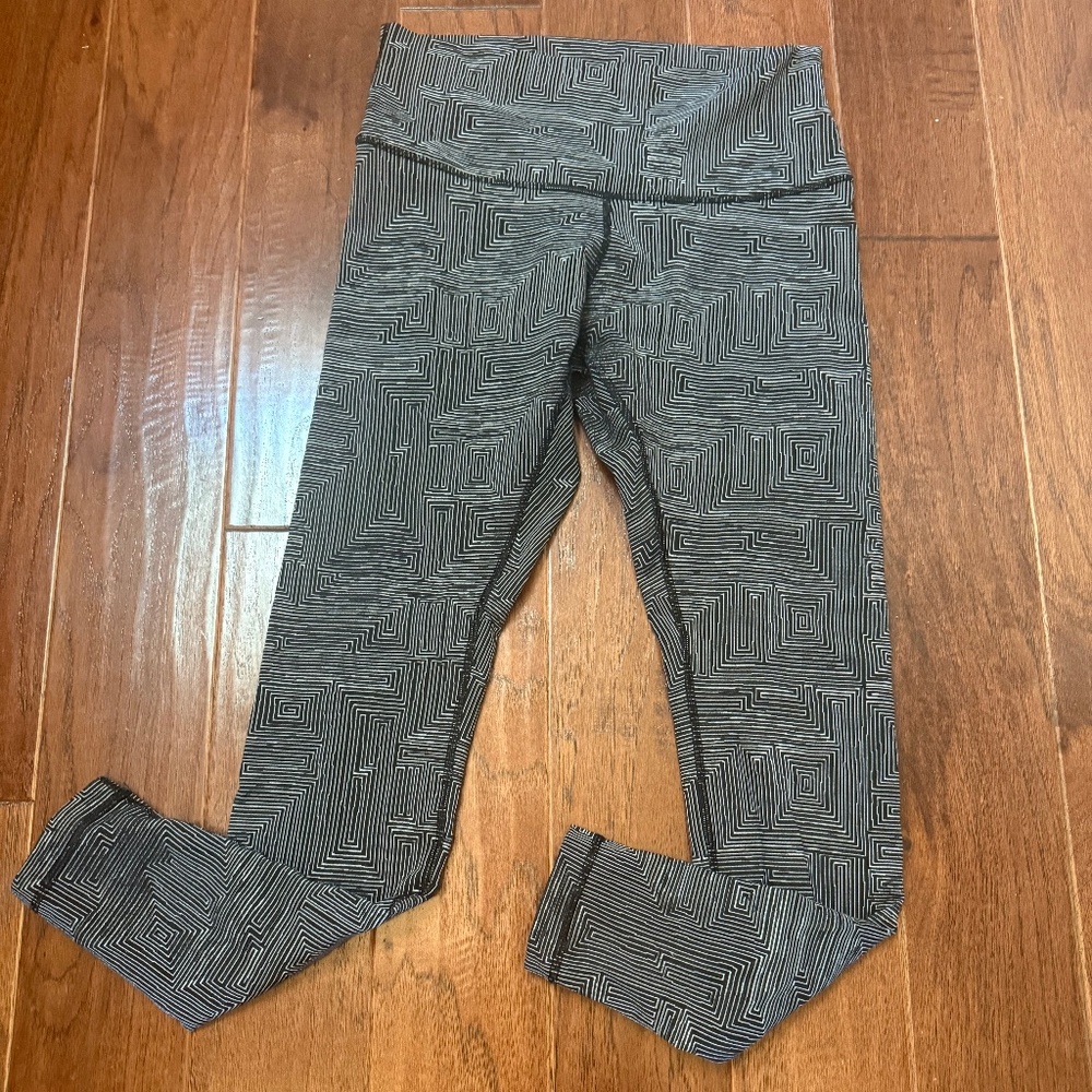 Lululemon Wunder Under Crop Leggings III Maze Jacquard White Black Women Size 12